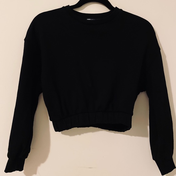 Black Zara cropped sweatshirt , like new - Picture 1 of 2